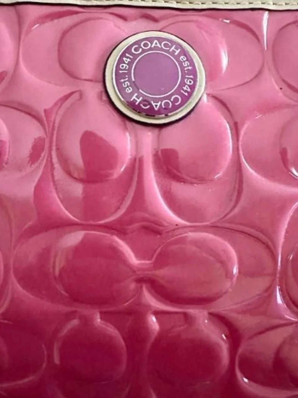 🌸 Coach Patent Leather Coral Wristlet Embossed 🌸